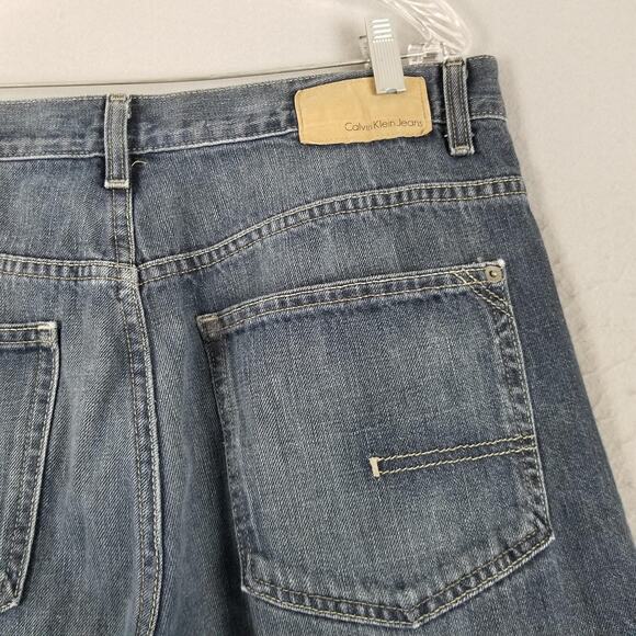 Calvin Klein Jeans Mens 34 Relaxed Straight Fit Distressed Denim 34x30 Jeans - Picture 8 of 16